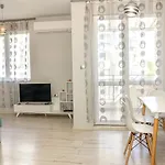 ~ The Blue ~ 1bd Flat Near Asparuhovo Sea Garden